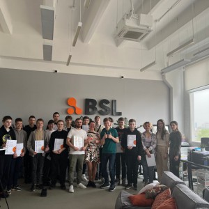 Наши резиденты проходят стажировку в ИТ-компании BSL - КИБЕРшкола программирования для детей, компьютерные курсы для школьников, начинающих и подростков - KIBERone г. Шушары